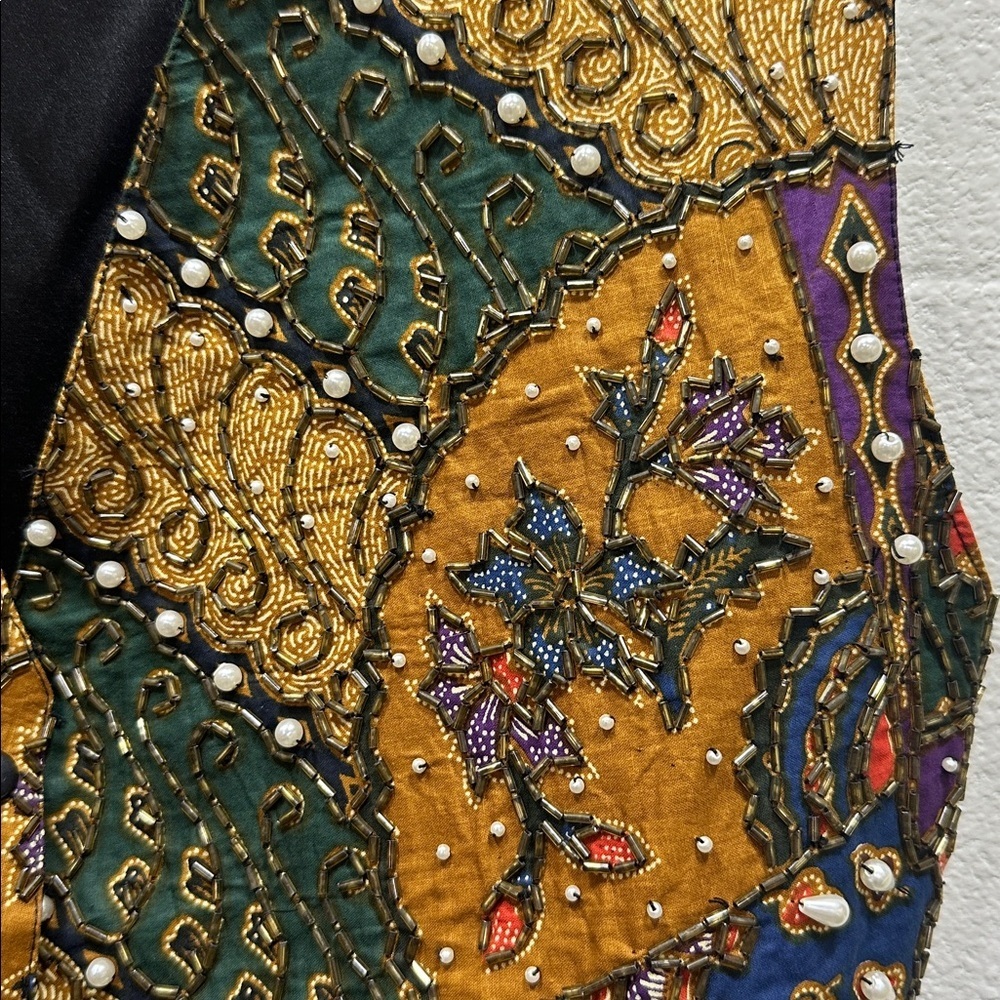 Vintage Beli Chic Women's Colorful Patchwork Vest - Picture 4 of 8